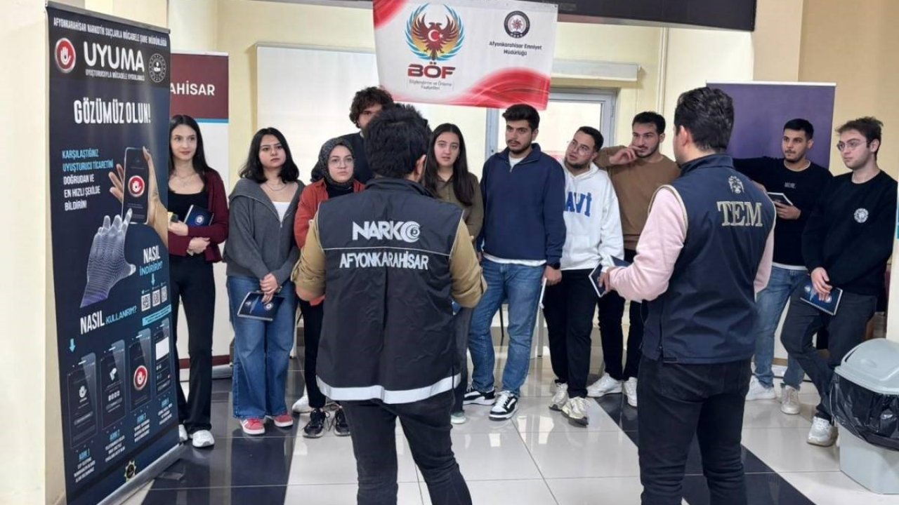 Polis öğrencileri terör ve narkotik suçlara karşı bilgilendirdi