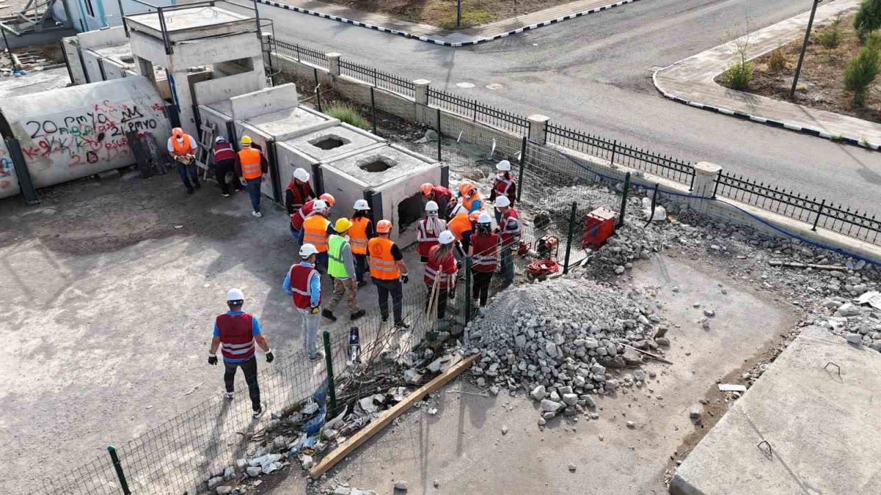 Öğretmenlere arama kurtarma eğitimi