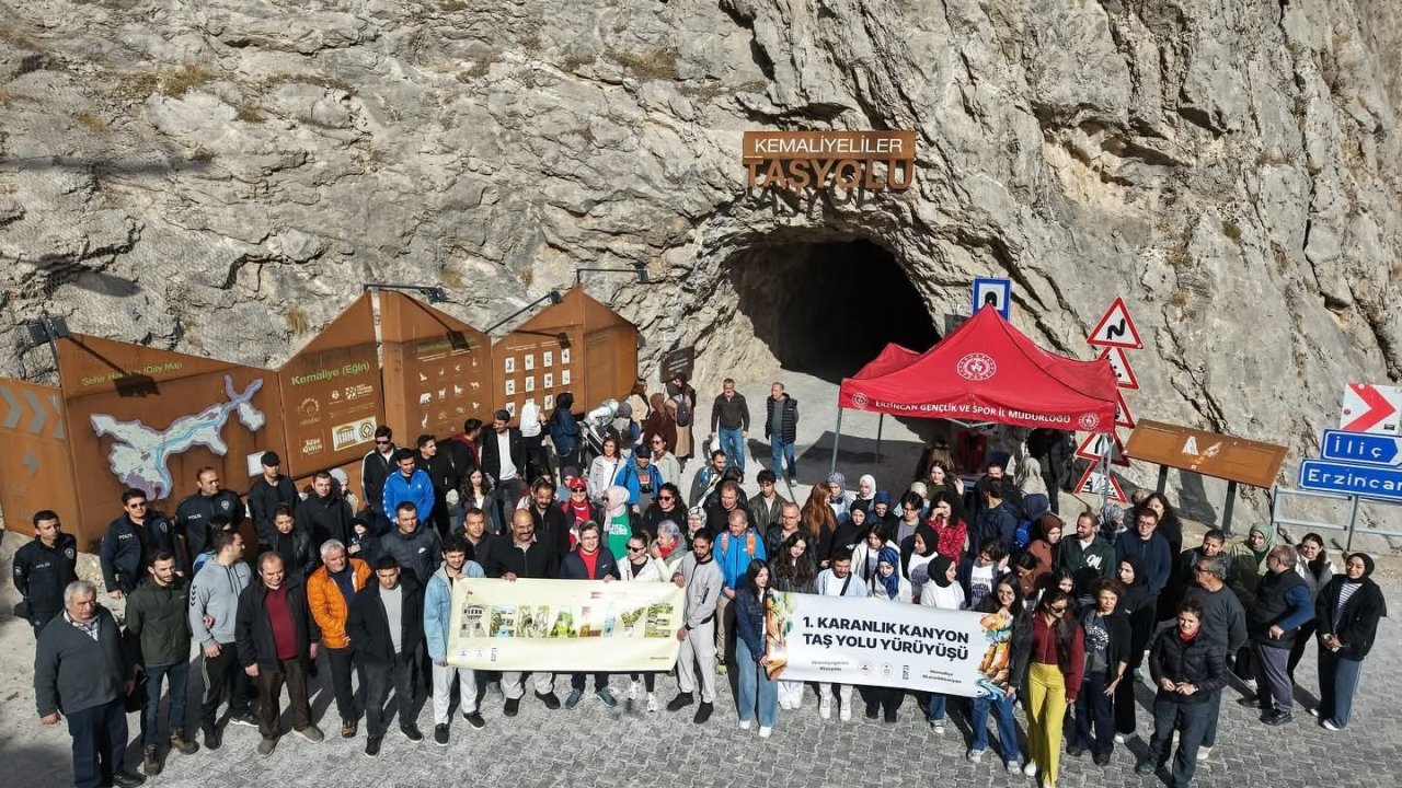 Kemaliye’de 1. Karanlık Kanyon Taşyolu Yürüyüşü yapıldı