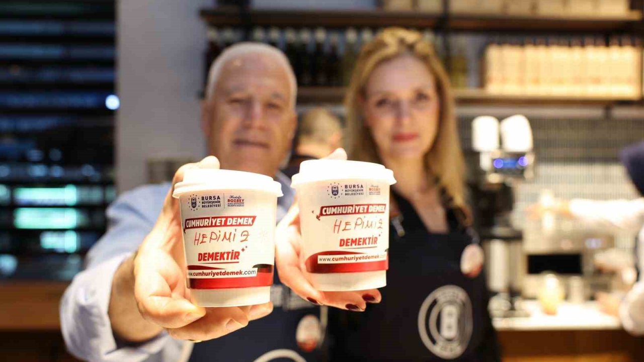Cumhuriyet’in sıcaklığı Bursa’da paylaşıldı