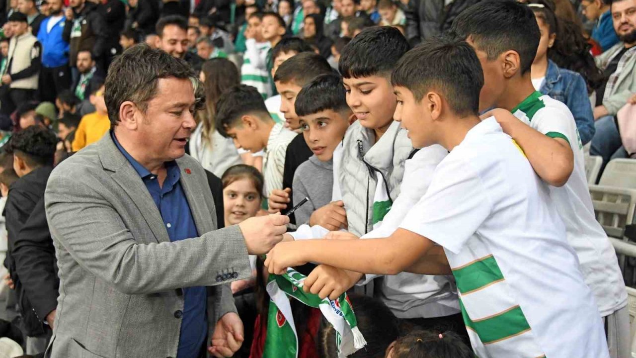 Osmangazi Belediyesi’nden şampiyonluk yolunda Bursaspor’a tam destek