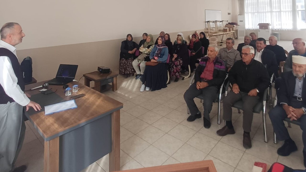 Ortaca’da umre yolcularına seminer