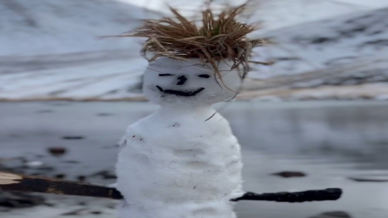 Keşiş Dağı’nda mevsimin ilk kardan adamı yapıldı