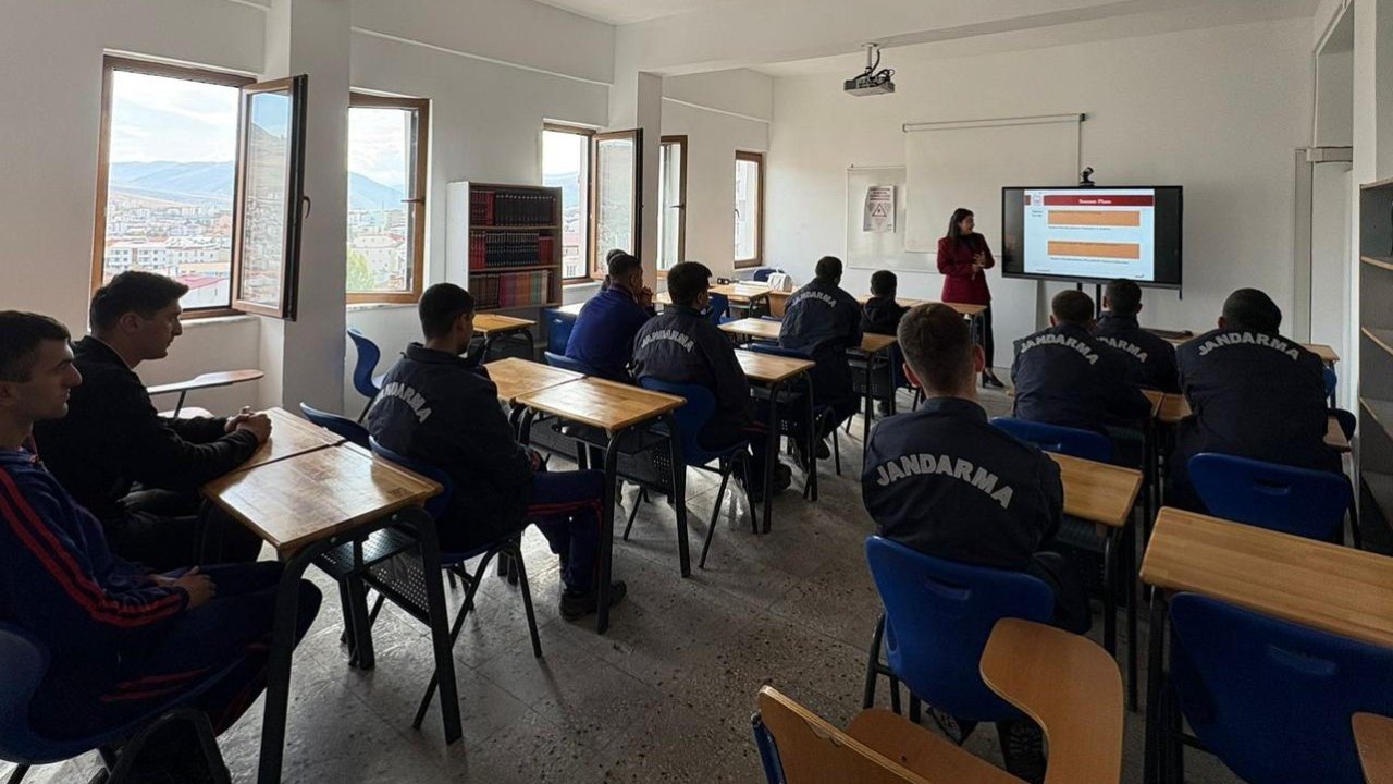 Bayburt’ta ‘Kadına Yönelik Şiddetle Mücadele’ seminerleri devam ediyor
