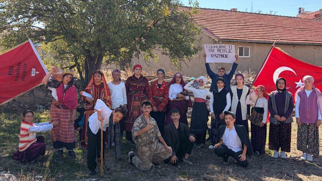 Çocuklardan Cumhuriyet Bayramı’na özel farklı kutlama