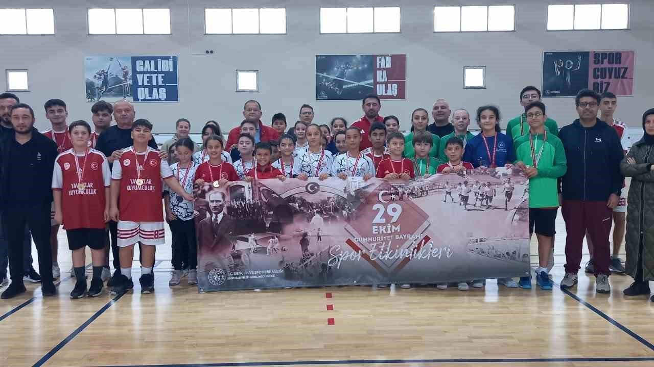 Devrekli öğrenci Badminton’da ikinci oldu