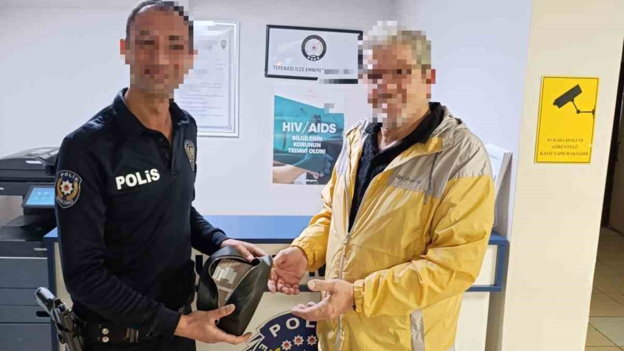 Polis, kaybedilen 200 bin TL’yi sahibine ulaştırdı