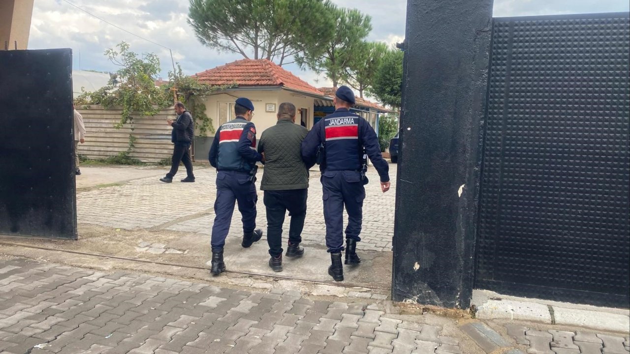 Jandarma aranan şahıslara geçit vermiyor