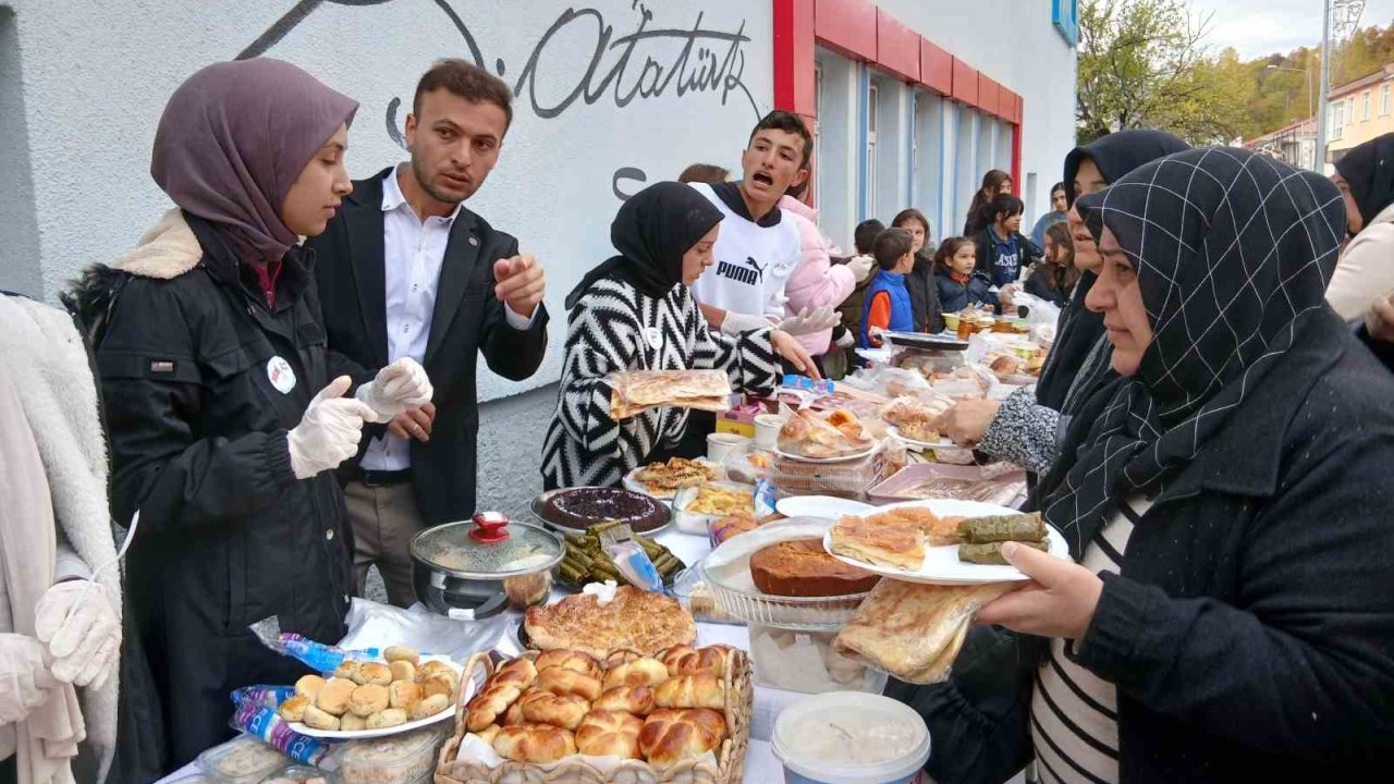 Posof’ta Gazze’ye anlamlı destek