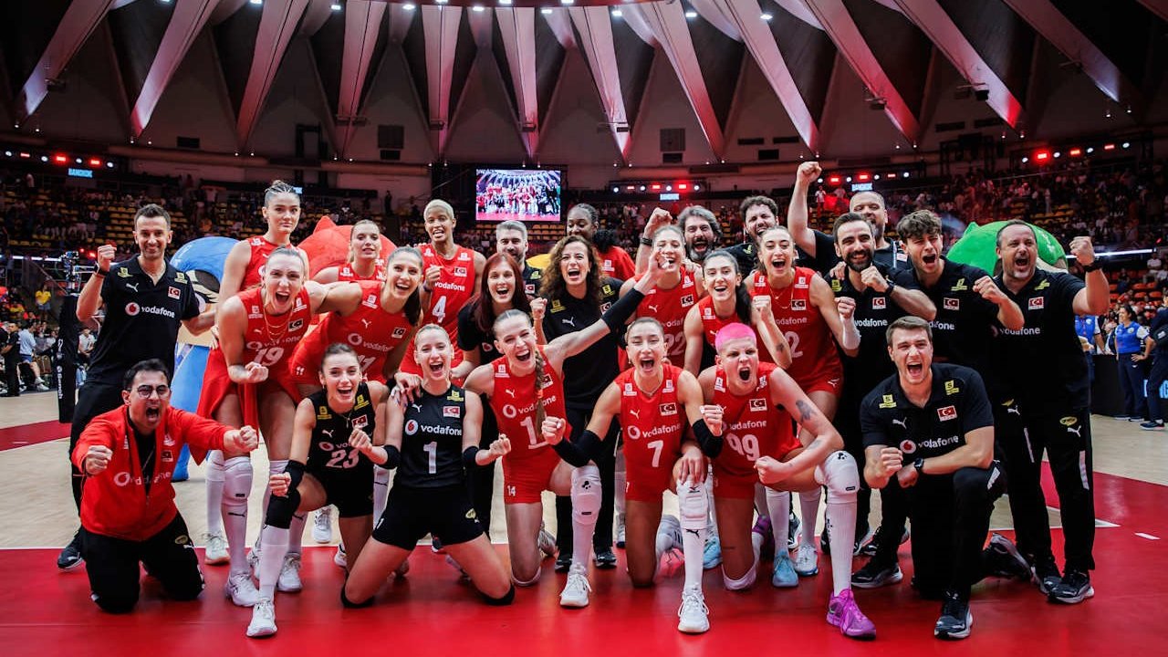 A Milli voleybol takımlarının Avrupa şampiyonalarındaki maç programı açıklandı