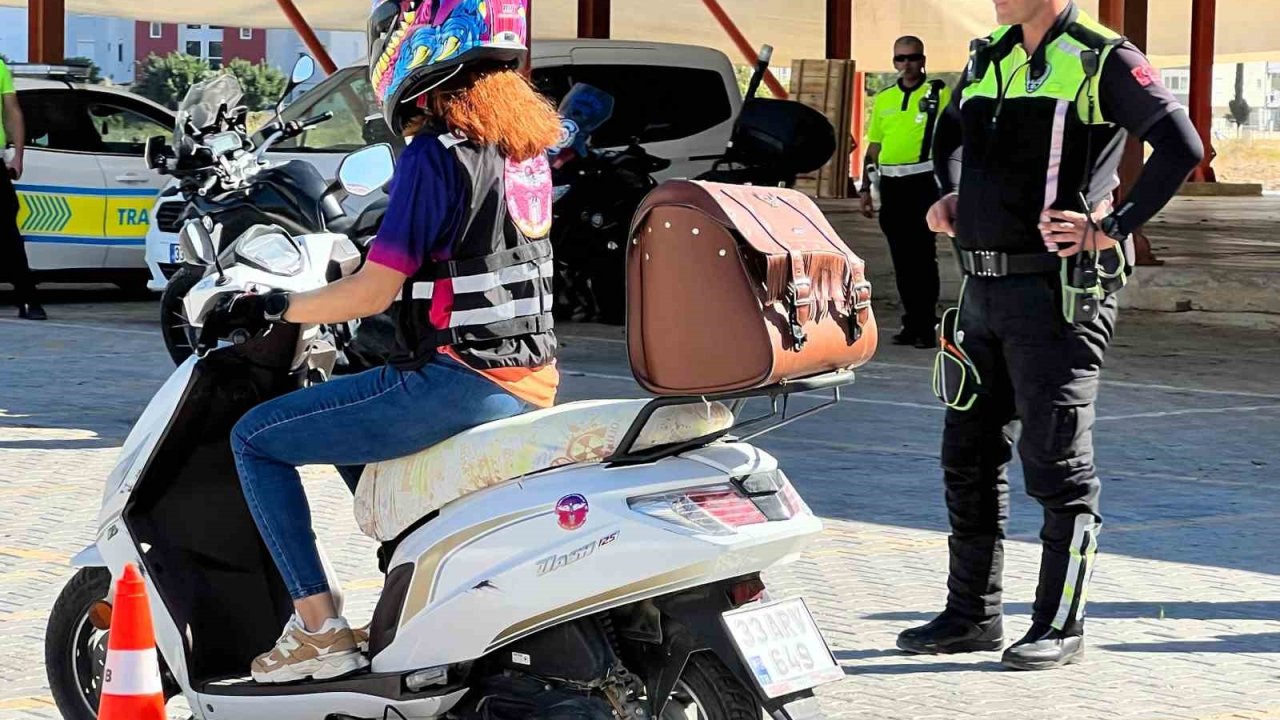 Kadın motosiklet sürücülerine uygulamalı eğitim
