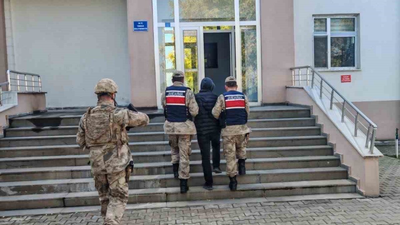 Bingöl’de kesinleşmiş hapis cezasıyla aranan 2 şüpheli yakalandı
