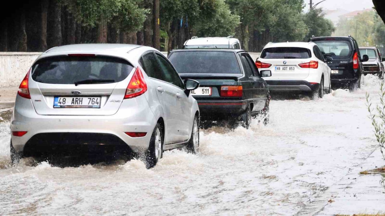 Muğla’nın 4 ilçesine sağanak yağış uyarısı