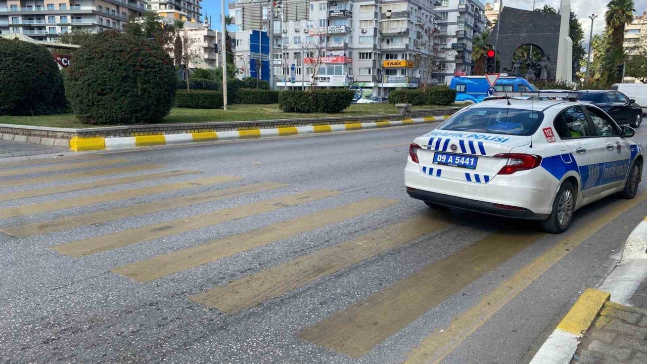 Para transfer aracının çarptığı genç kız yaralandı