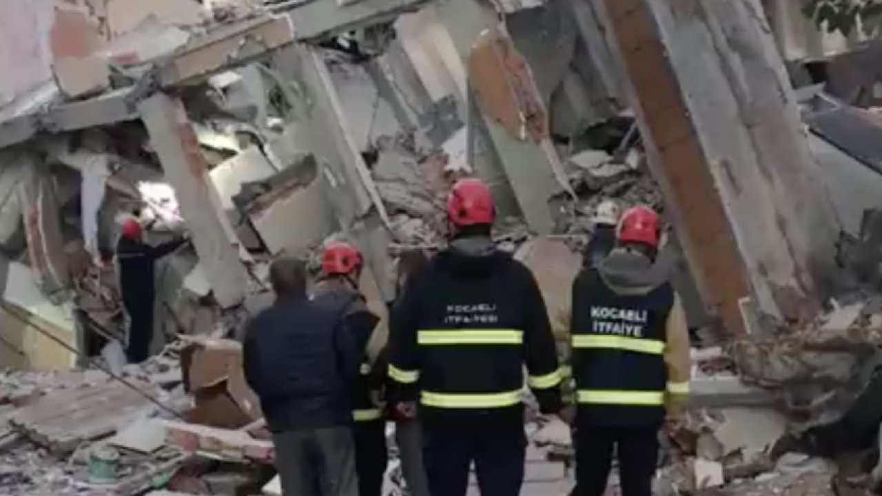 Gebze’de bina çöktü: Çok sayıda ekip sevk edildi