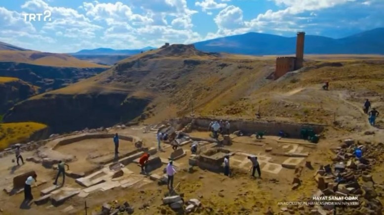 Ani’de İlk Türk-İslam Mezarlığı Gün Yüzüne Çıkıyor