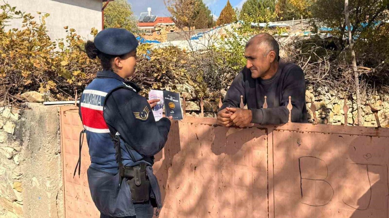 Jandarma Bayat’ta kadına şiddetle mücadeleyi anlattı