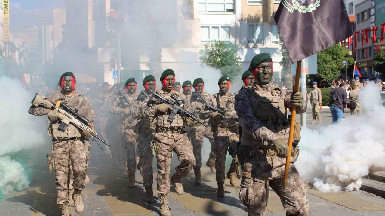 Aydın’da 29 Ekim Cumhuriyet Bayramı coşkuyla kutlandı