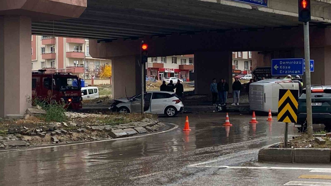 Bayburt’ta trafik kazası: 3 yaralı