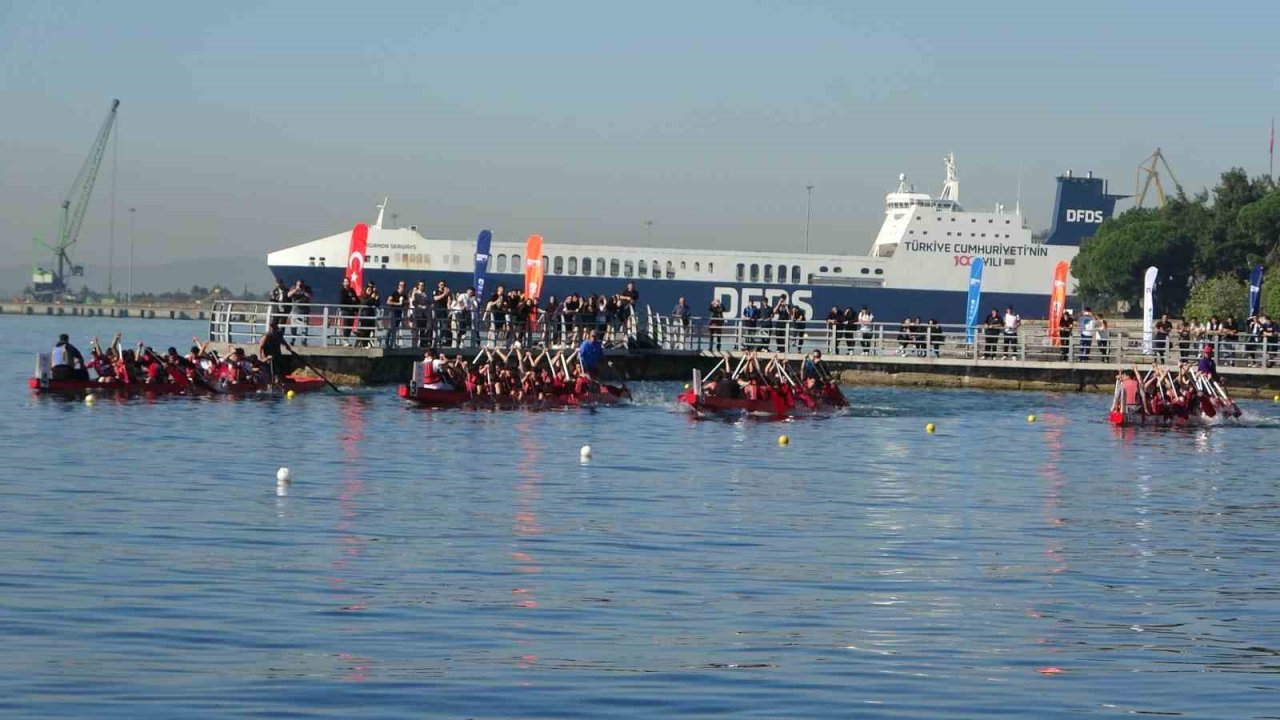 ’Pendik Cumhuriyet Kupası Dragon Bot Yarışları’nda öğrenciler birincilik için kürek çekti