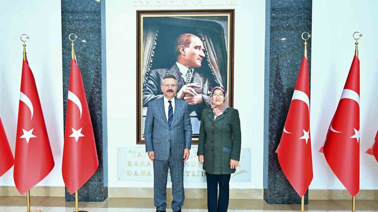 Valilik konutunu satıp okul yaptıran Vali Aksoy’u mahallenin muhtarı ziyaret etti