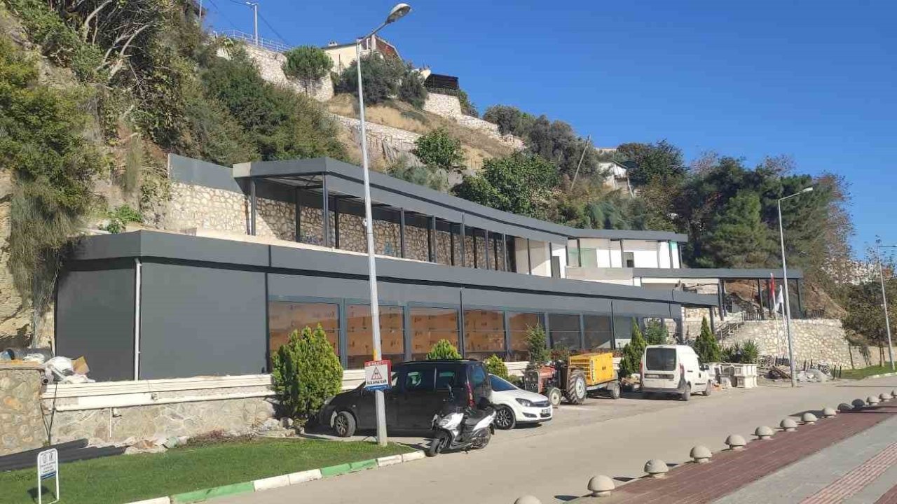 Gemlik’te milli emlak arazisinde tartışmalı inşaat