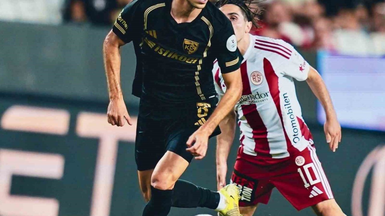 Benes’e 2 maç ceza