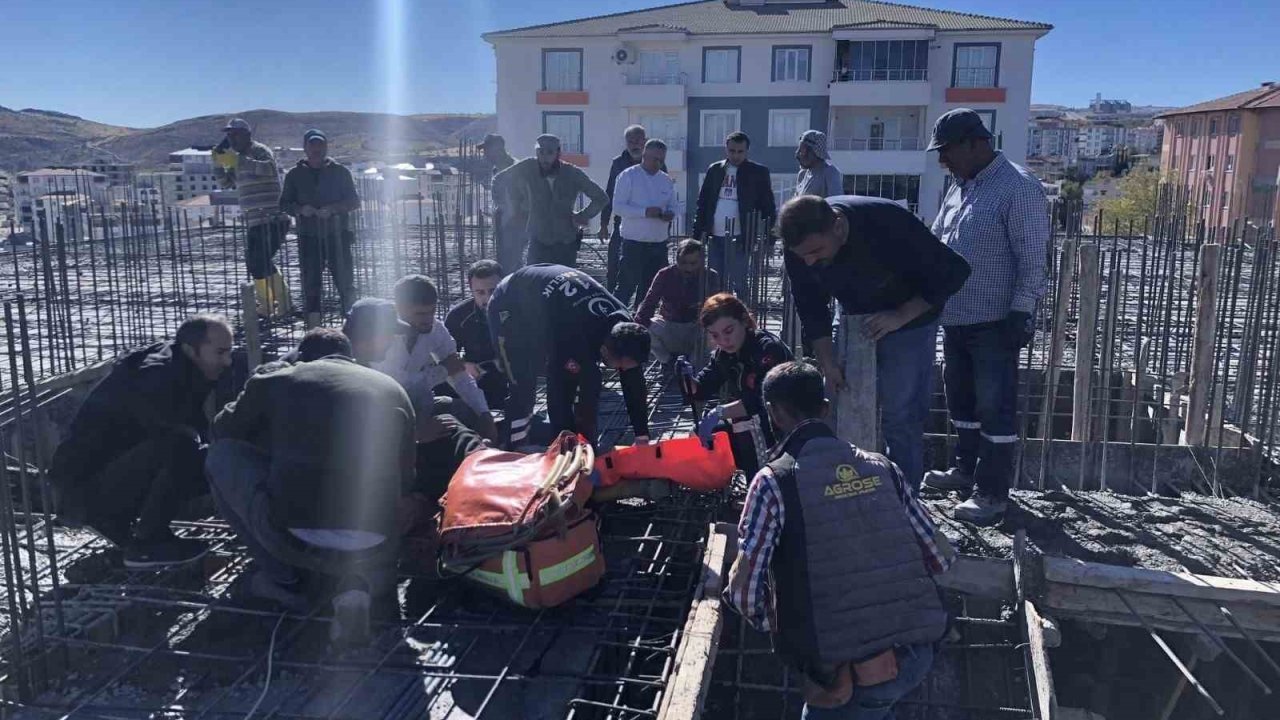 Kırılan pompa parçasının altında kalan işçi yaralandı