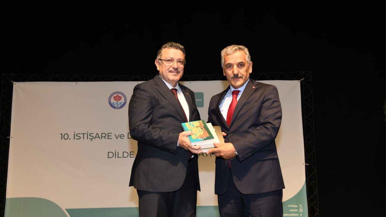 Başkan Ahmet Metin Genç: "Türkçemizi ve dilimizi korumak sadece kültürel bir tercih değildir, zorunluluk ve milli vazifedir"