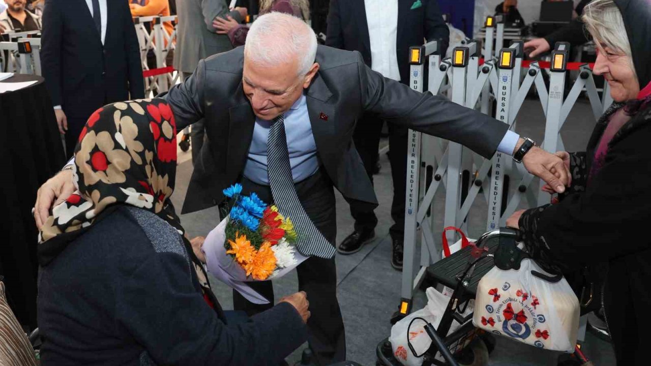 Başkan Bozbey: "Bursa’ya hizmet etmek bizim için onurdur"
