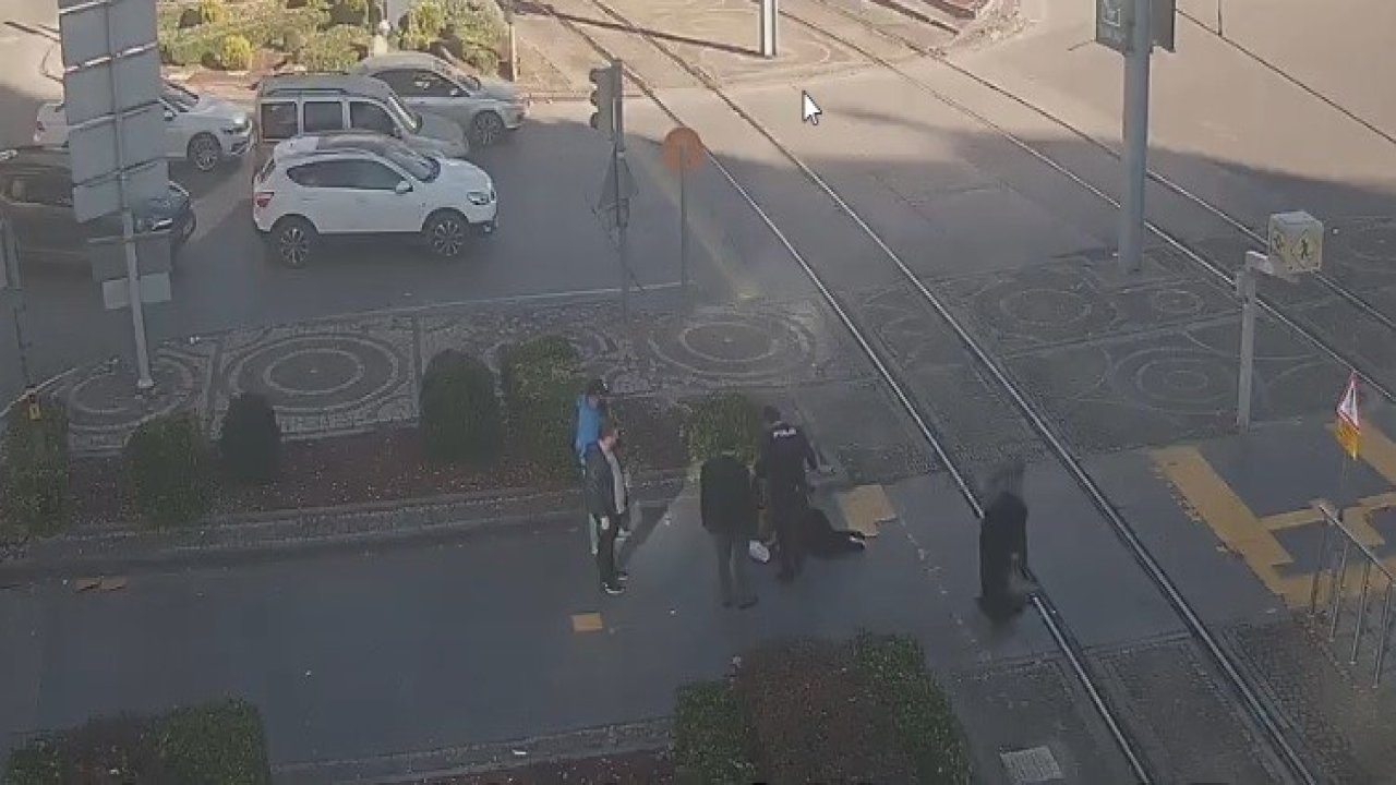 Polis, rahatsızlanan kadının yanından biran olsun bile ayrılmadı