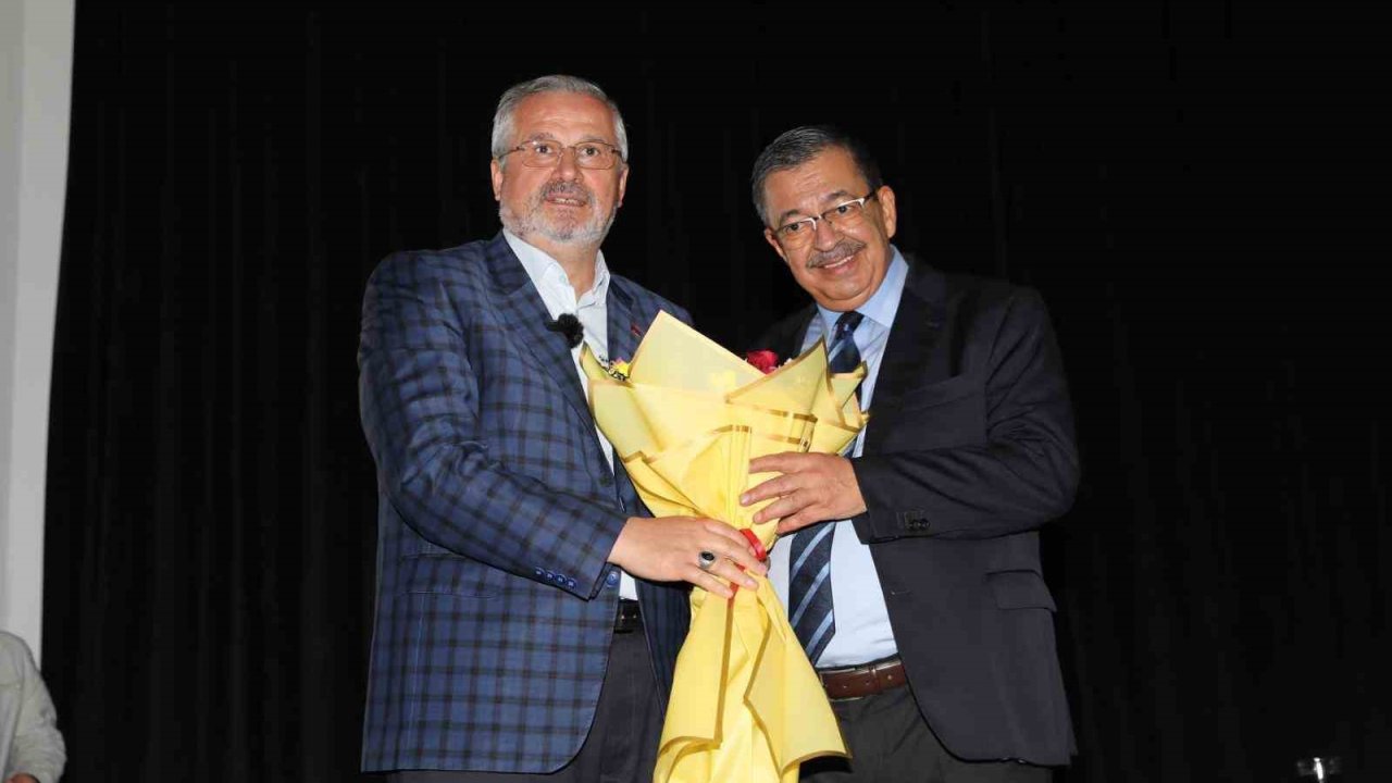 Yazar Hayati İnanç, Bafralılar ile ‘Aile’ konulu konferansta buluştu