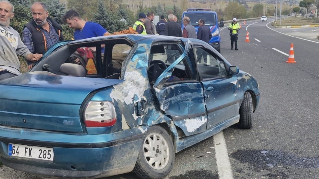 Uşak’ta otomobil ile tır çarpıştı: 1 yaralı