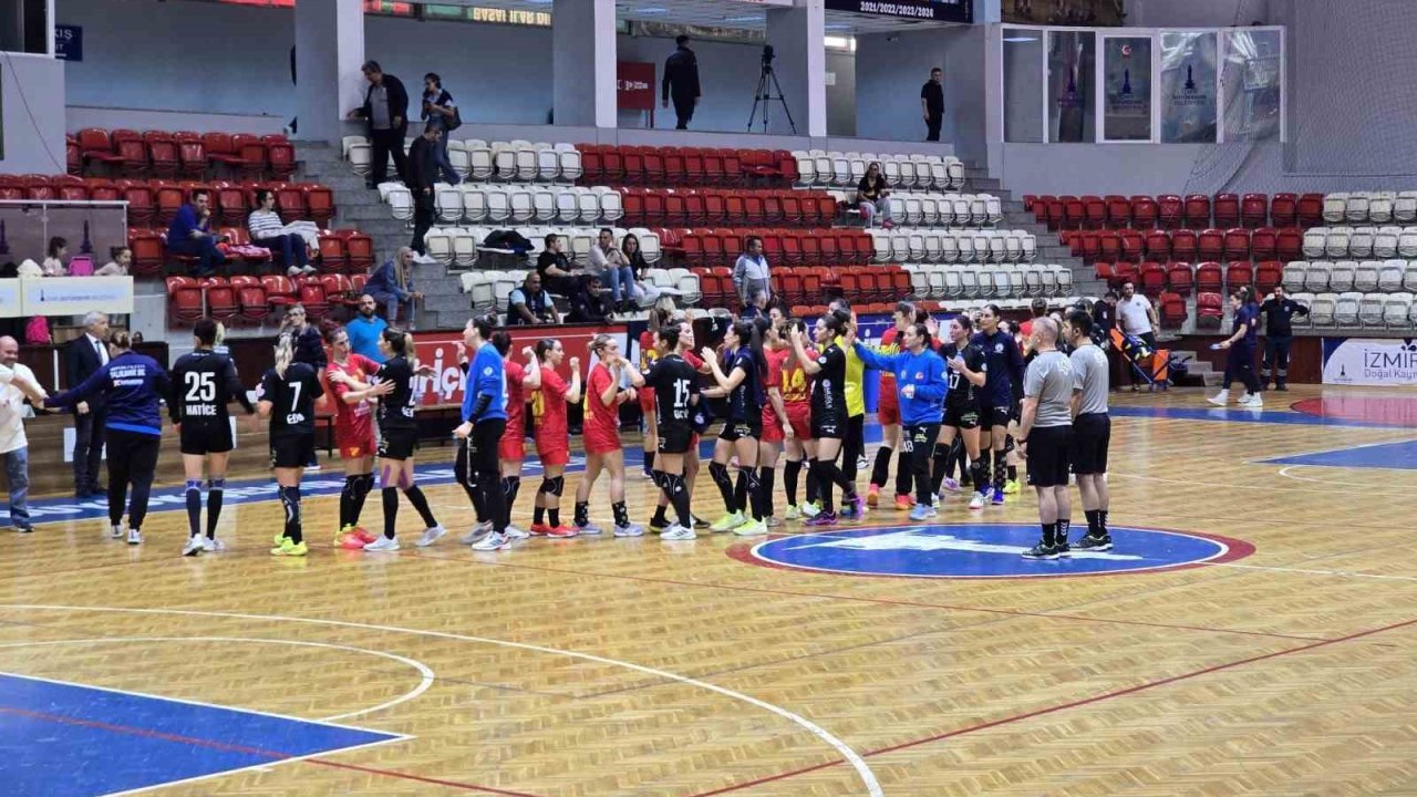 Denizin kızları ilk yarının son maçından galip ayrıldı