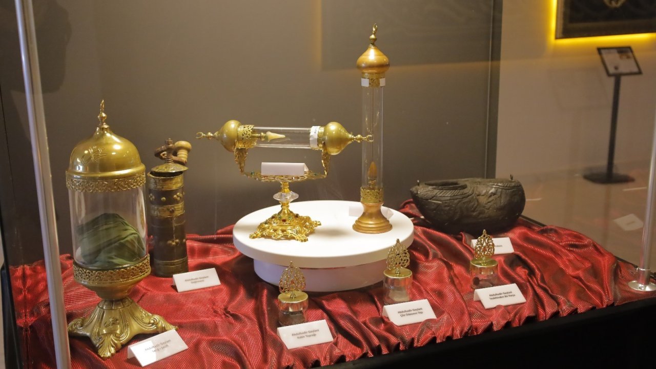 Mukaddes emanetler sergisi yoğun ilgi gördü