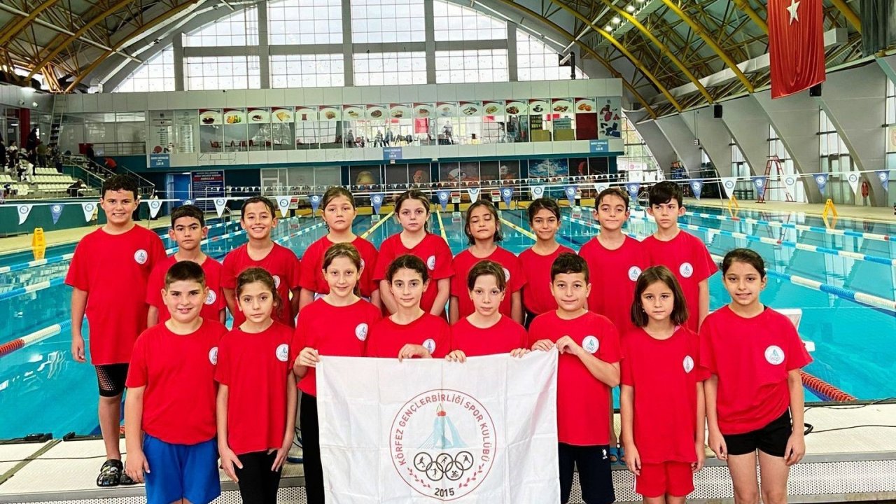 Körfezli yüzücüler Sakarya’da şampiyon oldu