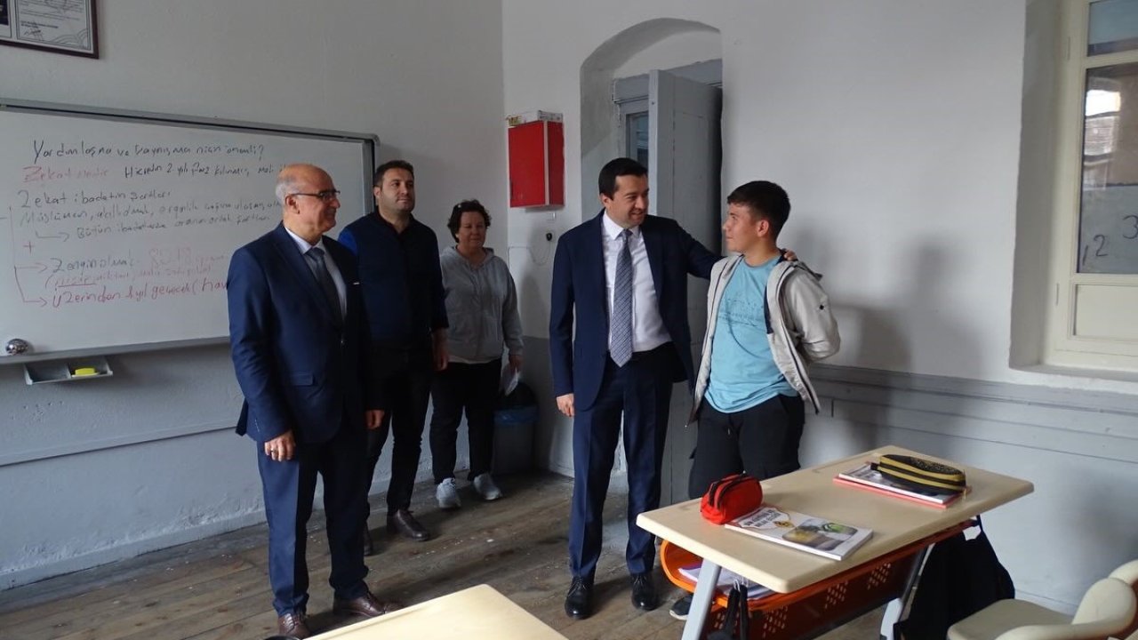 Kaymakam Evilece’den okul ziyaretleri