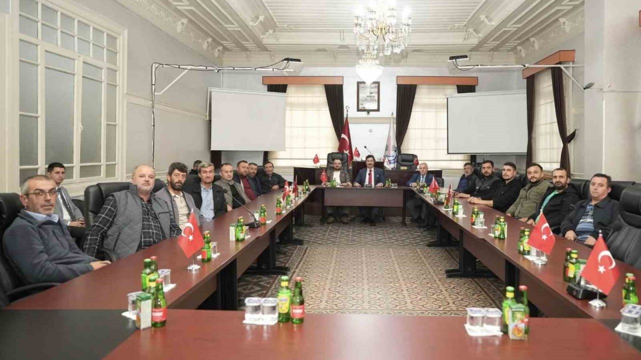 Başkan Özel, "Mahallelerimizi halkımız ile el ele geliştiriyoruz"