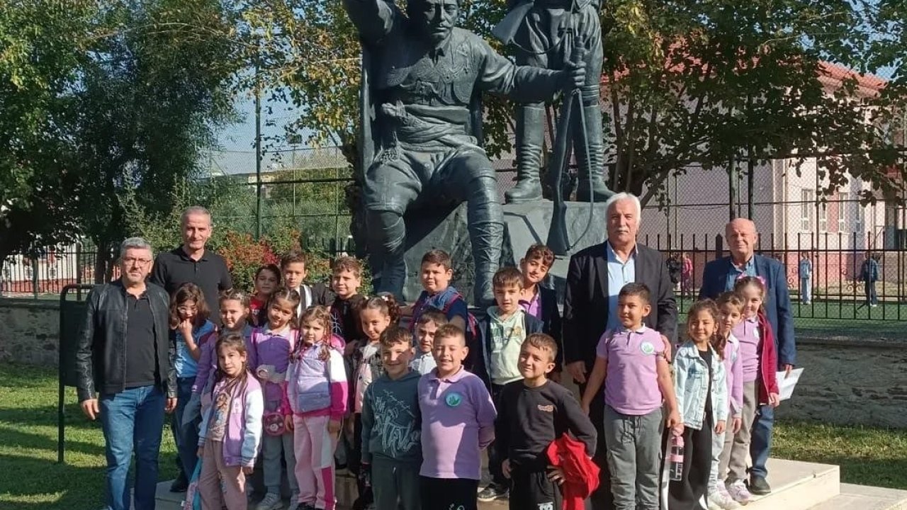 İlkokul öğrencileri Yörük Ali Efe’yi unutmadı