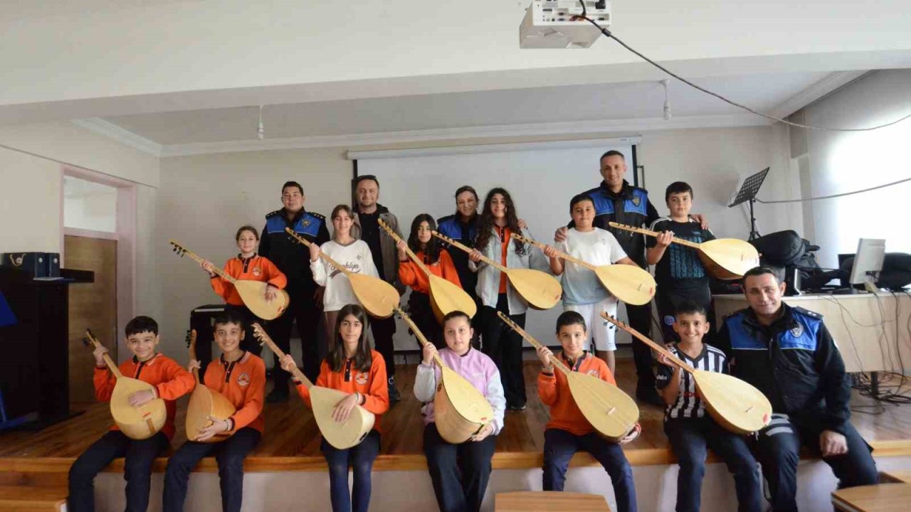 Tunceli Emniyeti’nden öğrencilere hem eğitim hem eğlence