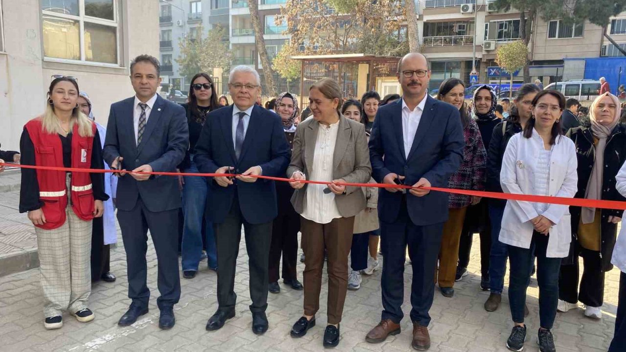Alaşehir’de öğrenciler Gazze için tek yürek oldu