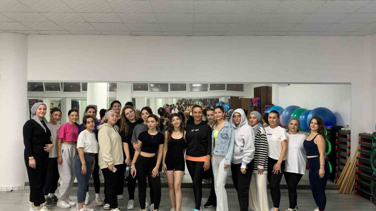 Sağlıklı Yaşam Merkezi, öğrencilerin ilgi odağı oldu