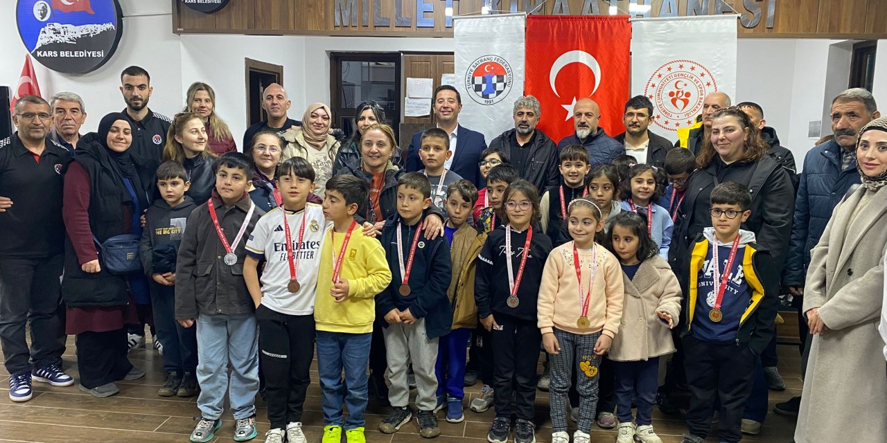 Kars'ta “Küçükler İl Birinciliği Satranç Turnuvası” tamamlandı.