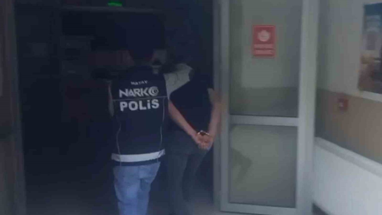 Hatay’da hapis cezası ile aranan 2 şahıs yakalandı