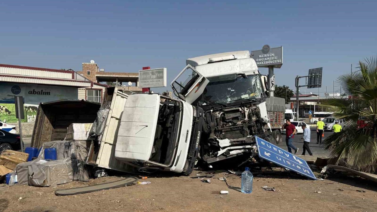 Mersin’de tırlar zincirleme kaza yaptı: 2 yaralı