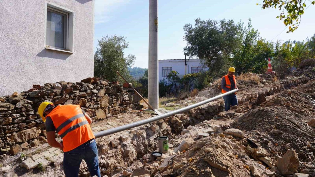 Milas’ta 40 yıllık içme suyu hattı yenileniyor