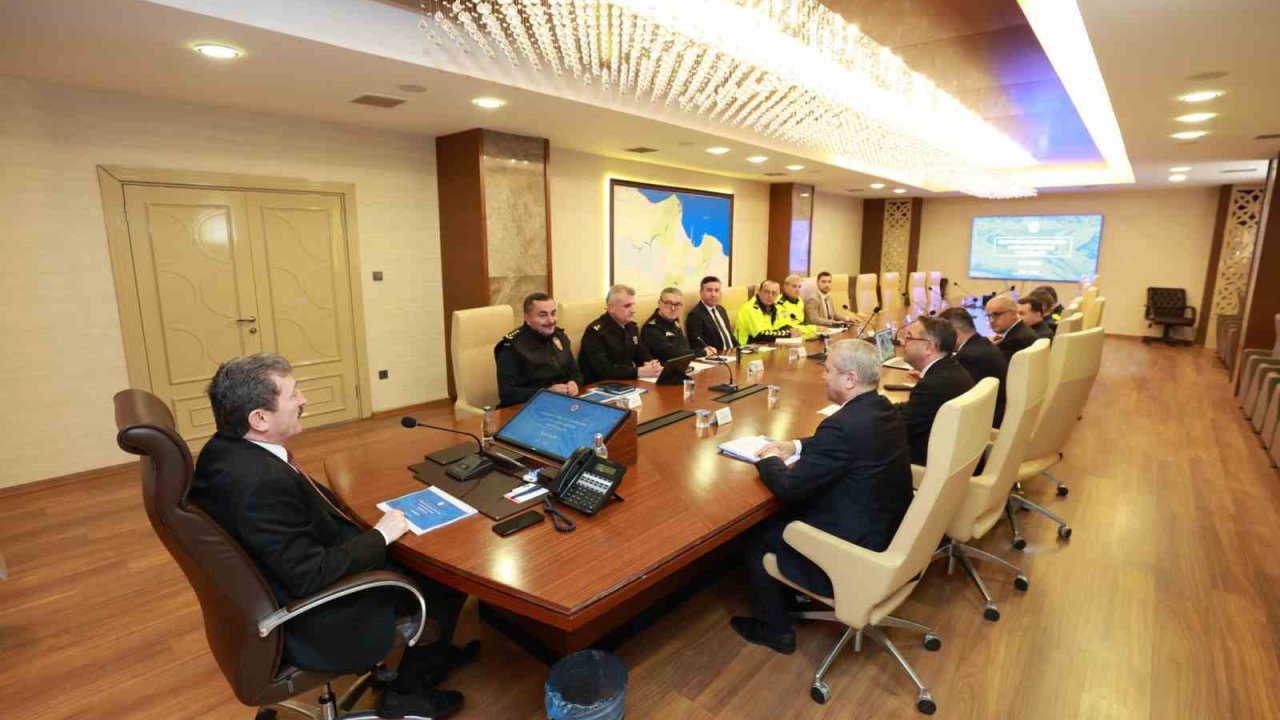 Samsun’da trafik levhaları sadeleşiyor