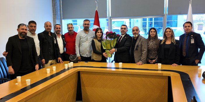 Çalkın, Kayak Eğiticilerini TBMM’de Ağırladı