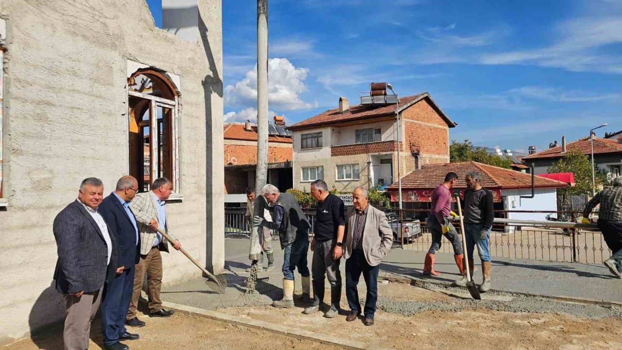 Beyağaç Çarşı Cami inşaatı sona yaklaştı