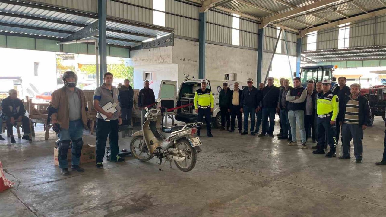 Söke’de traktör ve motosiklet sürücülerine trafik eğitimi verildi